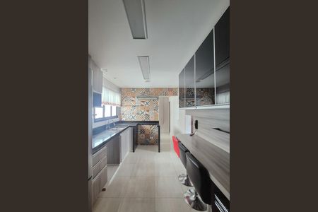 Apartamento para alugar com 155m², 3 quartos e 3 vagasCozinha - Armários