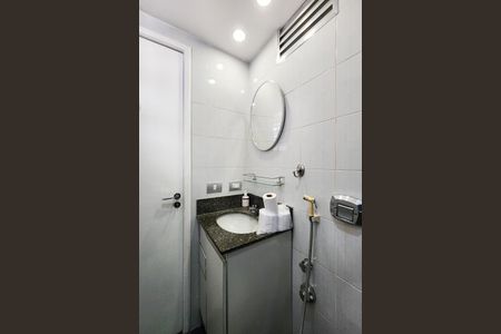 Apartamento à venda com 81m², 2 quartos e 1 vagaBanheiro Social 