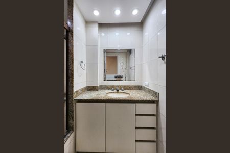 Apartamento à venda com 81m², 2 quartos e 1 vagaBanheiro da Suíte 