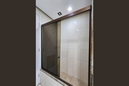 Apartamento à venda com 81m², 2 quartos e 1 vagaBanheiro da Suíte 