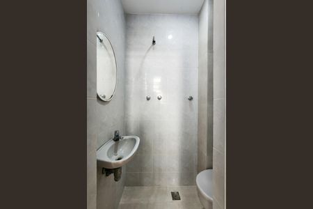 Apartamento à venda com 81m², 2 quartos e 1 vagaBanheiro de Serviço 