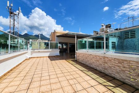 Apartamento à venda com 81m², 2 quartos e 1 vagaÁrea Comum 