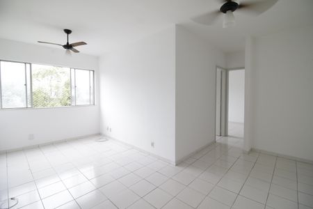 Sala de apartamento para alugar com 2 quartos, 50m² em Freguesia (jacarepaguá), Rio de Janeiro