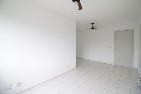 Sala de apartamento para alugar com 2 quartos, 50m² em Freguesia (jacarepaguá), Rio de Janeiro