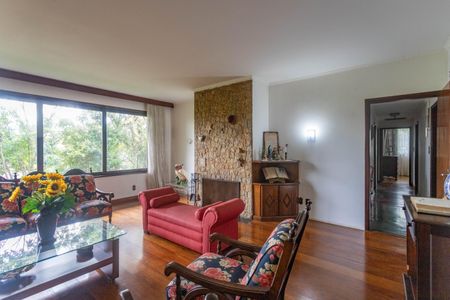 Casa para alugar com 700m², 3 quartos e 12 vagas Casa para alugar com 700m², 3 quartos e 12 vagasSala