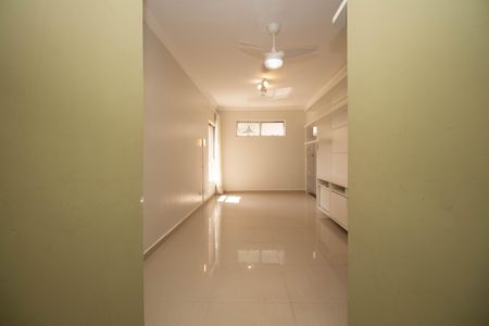 Apartamento para alugar com 45m², 2 quartos e 1 vagaHall