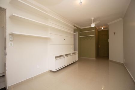 Sala  de apartamento para alugar com 2 quartos, 45m² em Guará, Brasília