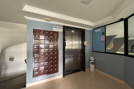 Apartamento para alugar com 45m², 2 quartos e 1 vagaHall social