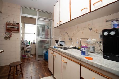 Apartamento para alugar com 99m², 3 quartos e 1 vaga Apartamento para alugar com 99m², 3 quartos e 1 vagaCozinha e Área de Serviço