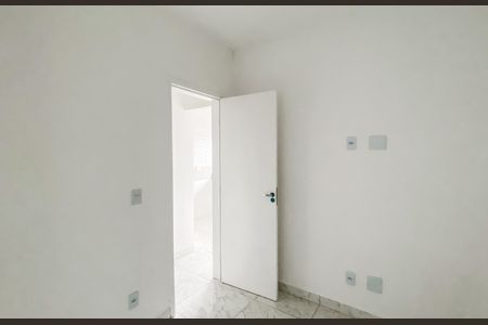 Quarto 1 de apartamento para alugar com 2 quartos, 40m² em Vila Sao Francisco, São Paulo