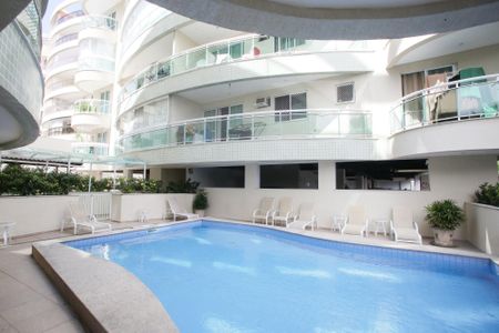 Apartamento à venda com 75m², 3 quartos e 1 vagaÁrea comum - Piscina
