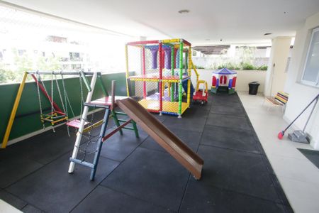 Apartamento à venda com 75m², 3 quartos e 1 vagaÁrea comum - Playground