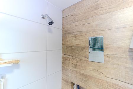 Banheiro de apartamento à venda com 2 quartos, 48m² em Santa Ifigênia, São Paulo