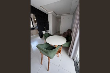 Sala de apartamento para alugar com 2 quartos, 62m² em Novo Mundo, Uberlândia