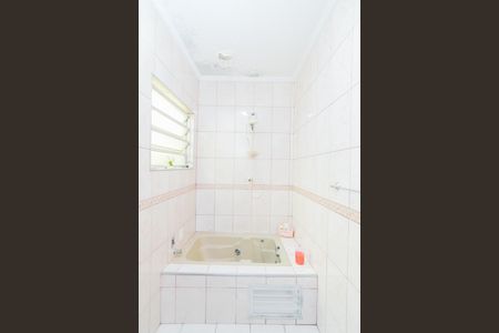 Casa à venda com 250m², 3 quartos e 3 vagasBanheiro da Suíte