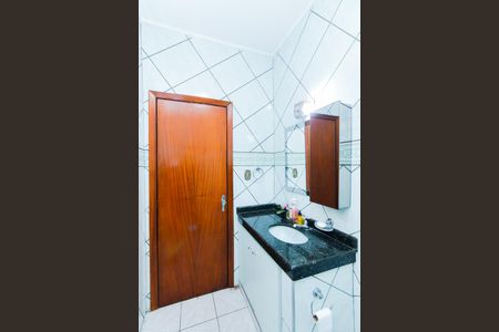 Casa à venda com 250m², 3 quartos e 3 vagasBanheiro Social