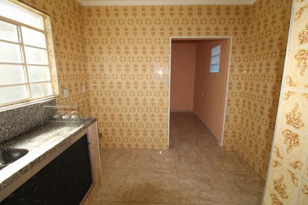 Casa para alugar com 90m², 3 quartos e 2 vagasCozinha