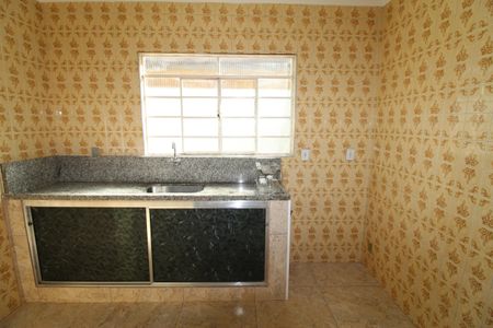 Casa para alugar com 90m², 3 quartos e 2 vagasCozinha