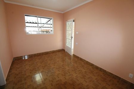 Casa para alugar com 90m², 3 quartos e 2 vagasSala