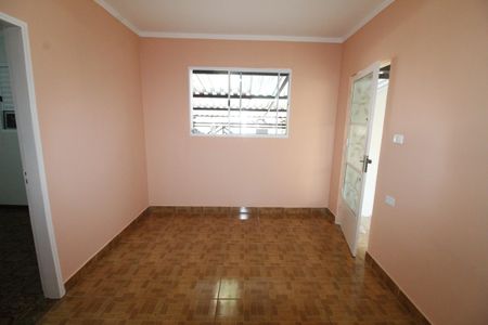 Casa para alugar com 90m², 3 quartos e 2 vagasSala
