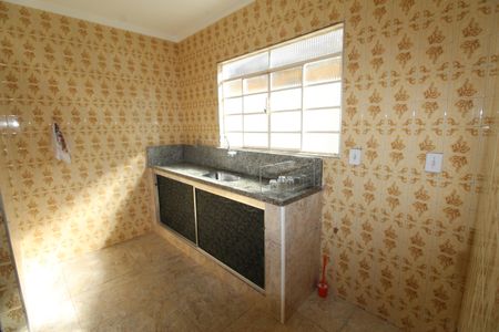 Casa para alugar com 90m², 3 quartos e 2 vagasCozinha