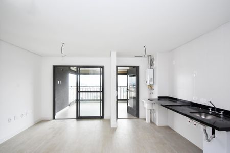 Studio à venda com 81m², 2 quartos e 1 vaga Studio à venda com 81m², 2 quartos e 1 vagaSala