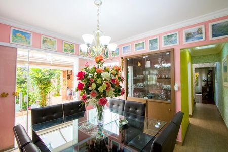 Casa à venda com 400m², 3 quartos e 5 vagas Casa à venda com 400m², 3 quartos e 5 vagasCopa