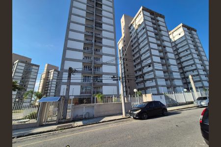 Apartamento para alugar com 64m², 2 quartos e 1 vaga Apartamento para alugar com 64m², 2 quartos e 1 vagaFachada