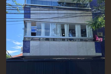 Apartamento à venda com 112m², 2 quartos e 2 vagas Apartamento à venda com 112m², 2 quartos e 2 vagasPlaquinha Quinto Andar