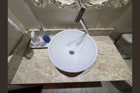 Apartamento à venda com 112m², 2 quartos e 2 vagas Apartamento à venda com 112m², 2 quartos e 2 vagasBanheiro Social