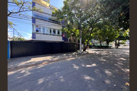 Apartamento à venda com 112m², 2 quartos e 2 vagas Apartamento à venda com 112m², 2 quartos e 2 vagasFachada