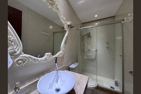 Apartamento à venda com 112m², 2 quartos e 2 vagas Apartamento à venda com 112m², 2 quartos e 2 vagasBanheiro Social