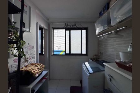 Apartamento à venda com 112m², 2 quartos e 2 vagas Apartamento à venda com 112m², 2 quartos e 2 vagasCozinha e Área de Serviço