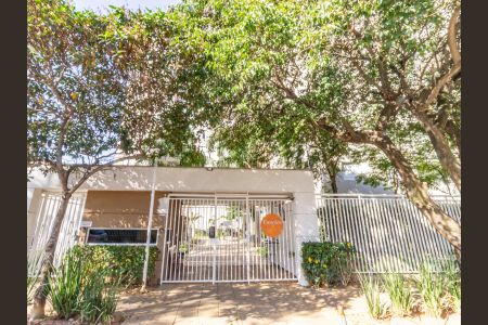 Apartamento para alugar com 60m², 2 quartos e 1 vagaFachada