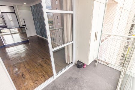 Apartamento para alugar com 60m², 2 quartos e 1 vagaVaranda