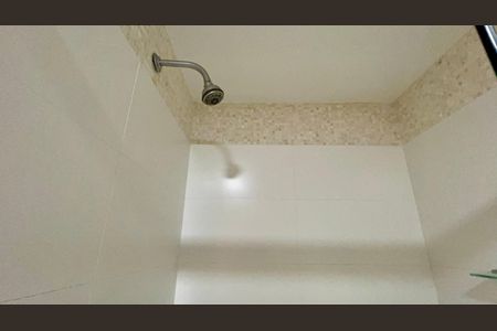 Apartamento para alugar com 60m², 2 quartos e 2 vagas Apartamento para alugar com 60m², 2 quartos e 2 vagasBanheiro social