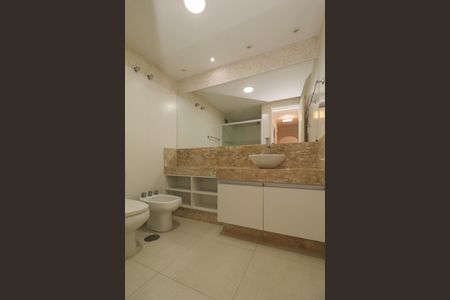 Apartamento para alugar com 60m², 2 quartos e 2 vagasBanheiro