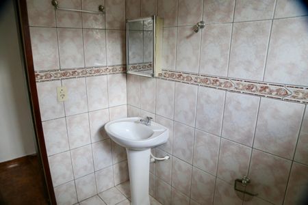 Casa para alugar com 200m², 3 quartos e 3 vagasBanheiro 