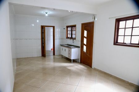 Casa para alugar com 200m², 3 quartos e 3 vagasCozinha 
