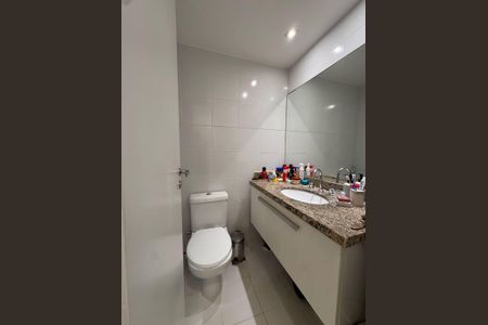 Apartamento à venda com 79m², 2 quartos e 1 vagaBanheiro 