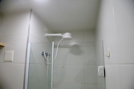 Banheiro de apartamento à venda com 1 quarto, 28m² em Brooklin, São Paulo