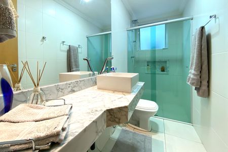 Apartamento à venda com 96m², 3 quartos e 2 vagas Apartamento à venda com 96m², 3 quartos e 2 vagasBanheiro