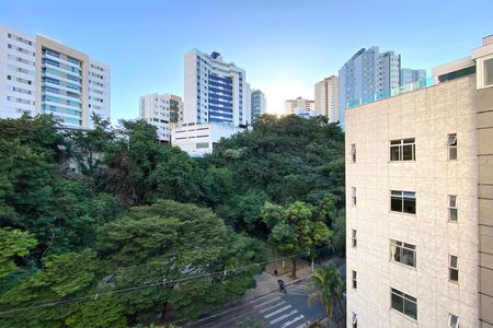 Apartamento à venda com 96m², 3 quartos e 2 vagas Apartamento à venda com 96m², 3 quartos e 2 vagasVista Quarto 2