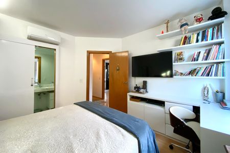 Apartamento à venda com 96m², 3 quartos e 2 vagas Apartamento à venda com 96m², 3 quartos e 2 vagasSuite 1
