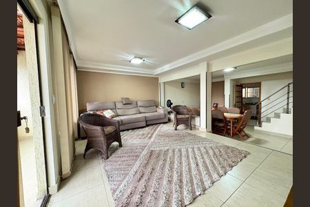 Casa à venda com 3 quartos, 162m² em Jardim Copacabana, São Bernardo do Campo