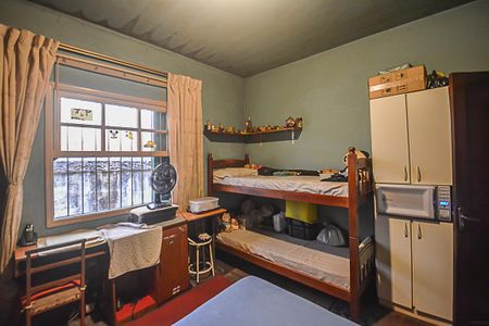 Casa à venda com 195m², 4 quartos e 2 vagas Casa à venda com 195m², 4 quartos e 2 vagasQuarto 2