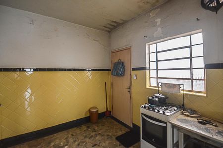 Casa à venda com 195m², 4 quartos e 2 vagas Casa à venda com 195m², 4 quartos e 2 vagasCozinha