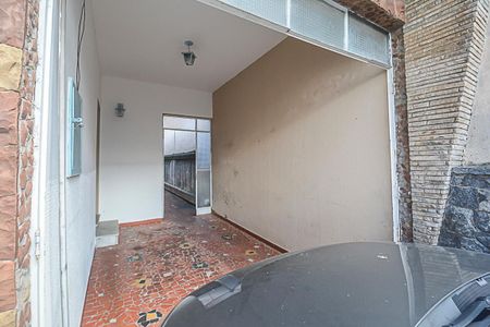 Casa à venda com 195m², 4 quartos e 2 vagas Casa à venda com 195m², 4 quartos e 2 vagasGaragem