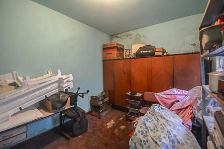 Casa à venda com 195m², 4 quartos e 2 vagas Casa à venda com 195m², 4 quartos e 2 vagasQuarto 1