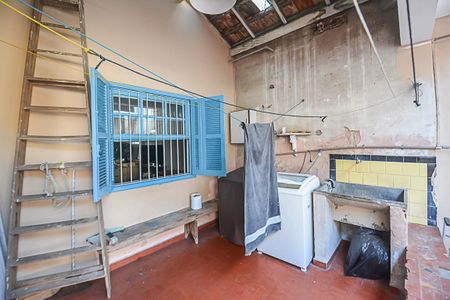 Casa à venda com 195m², 4 quartos e 2 vagas Casa à venda com 195m², 4 quartos e 2 vagasÁrea de Serviço